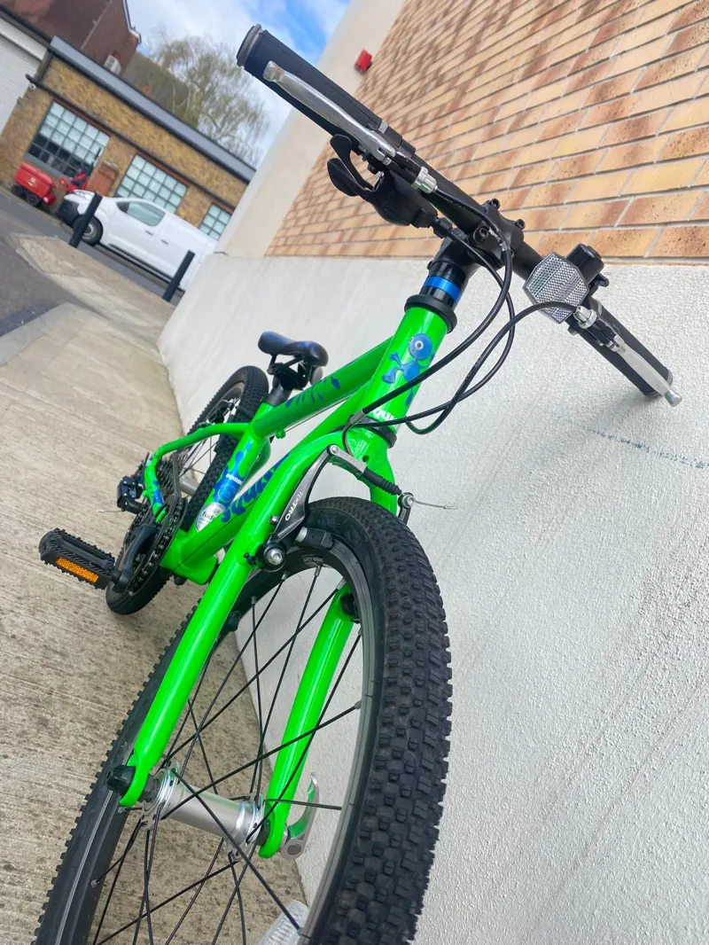 Squish 20 Inch Green Refurbish-3