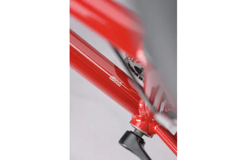 Ridgeback Comet - Red-9