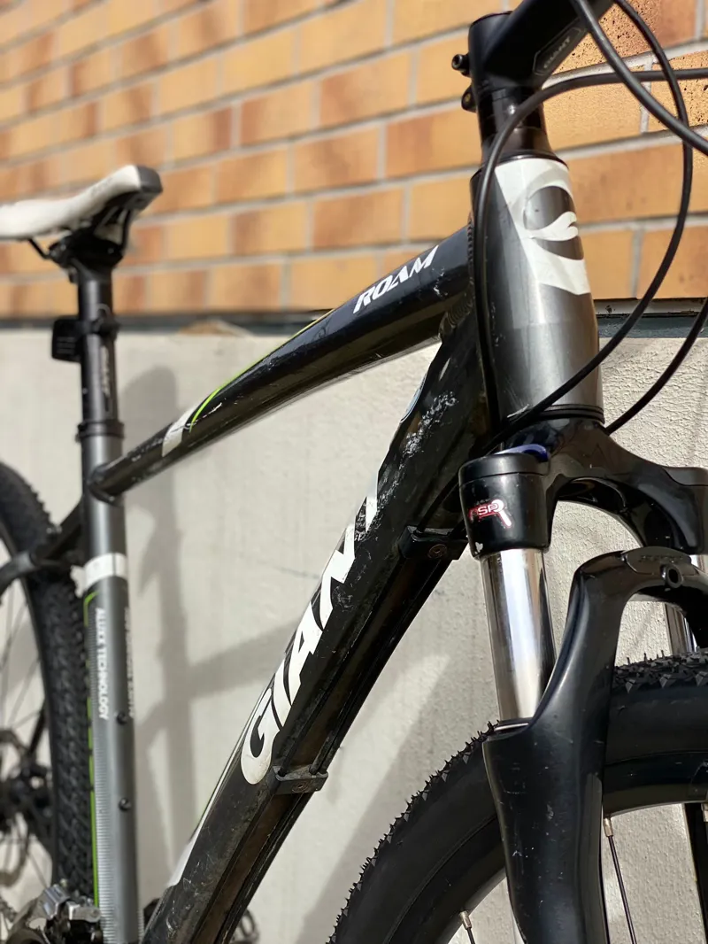 Giant Roam 2 Medium Refurbished-2