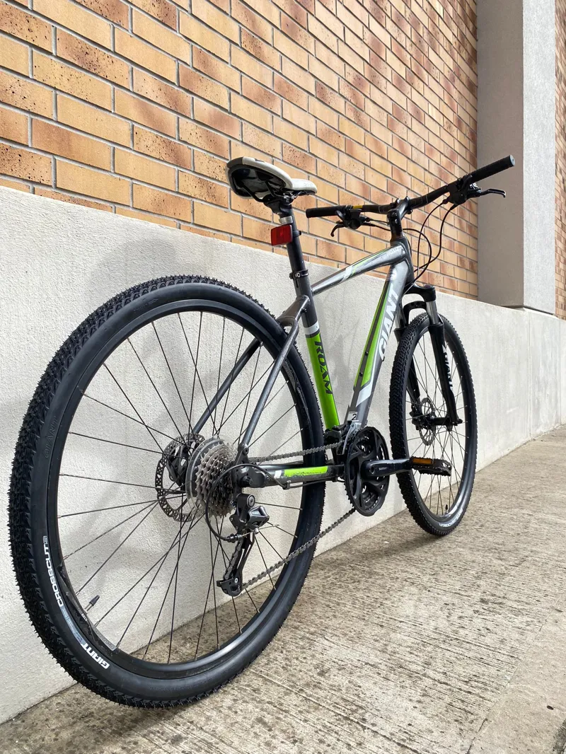 Giant Roam 2 Medium Refurbished-5