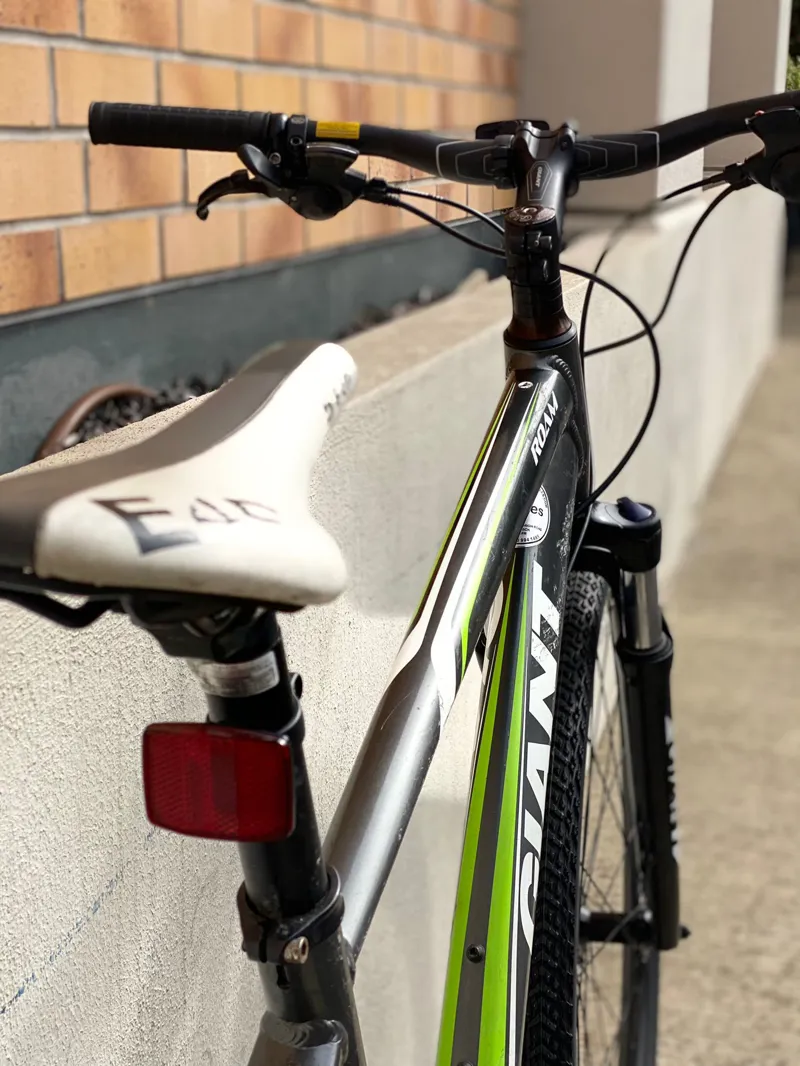 Giant Roam 2 Medium Refurbished-8