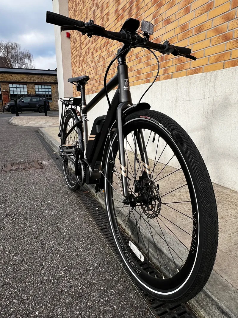 Raleigh Strada Electric Refurbished-1